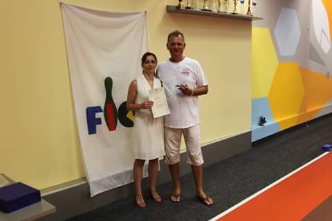 Veronika David und Ferenc Karsai, Präsident von Szegedi TE